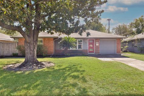 4613 Libbey Lane Houston TX 77092