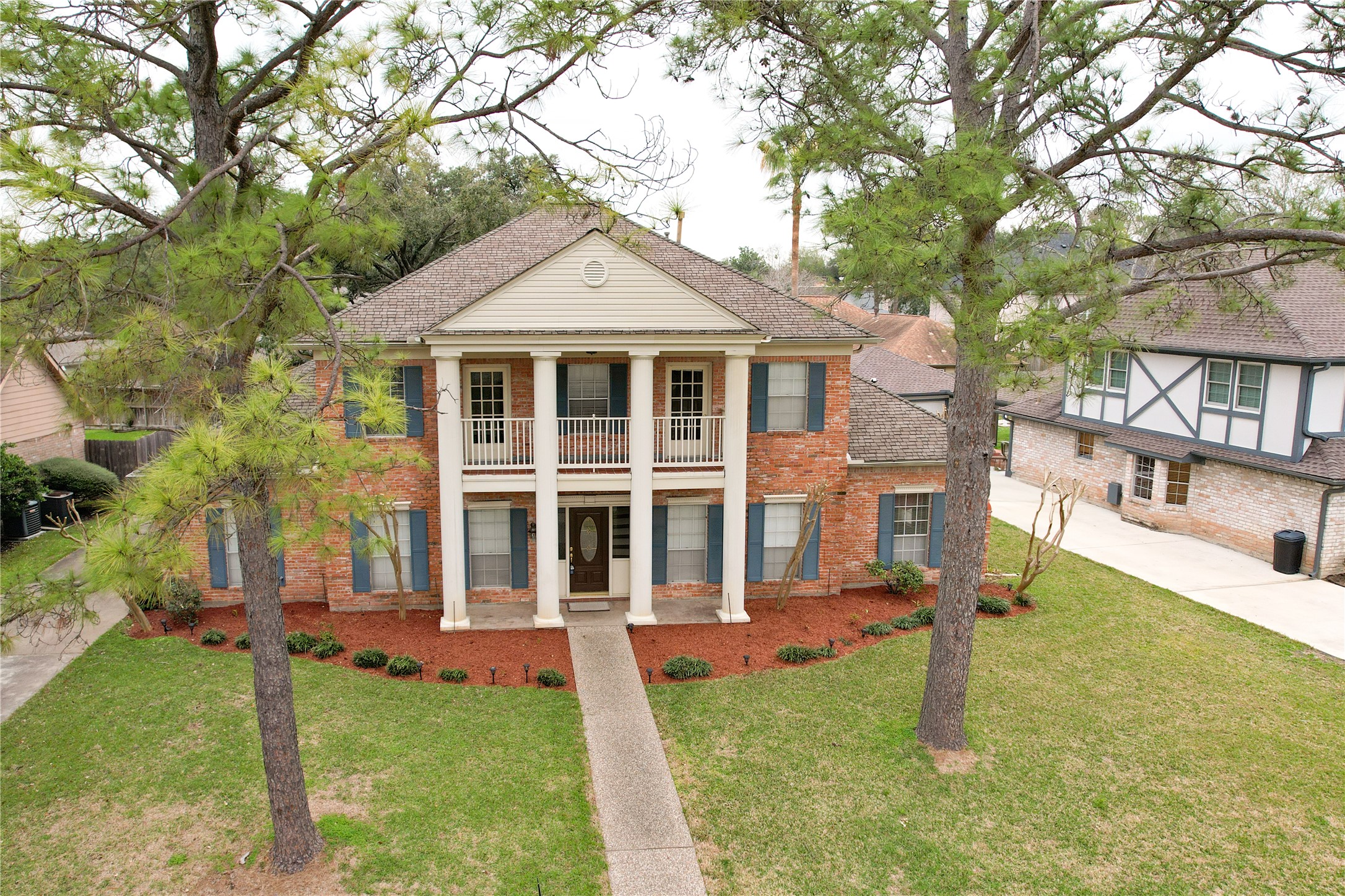 1411 W Brooklake Drive Houston TX 77077