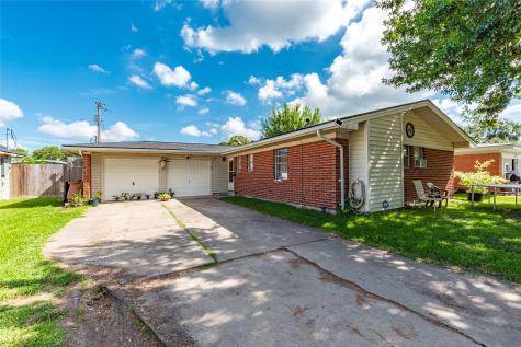 2218 18th Avenue N Texas City TX 77590