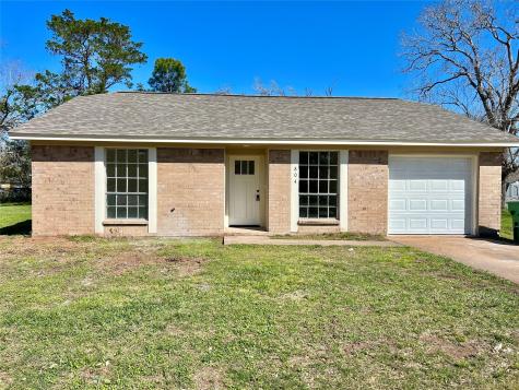 804 W Live Oak Street Angleton TX 77515