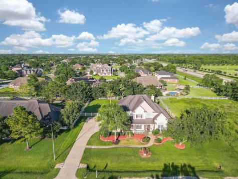 4033 Quail Run Drive Pearland TX 77584