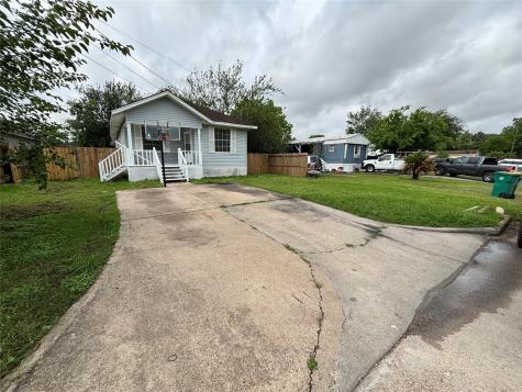 2508b West Holly Avenue Pasadena TX 77502