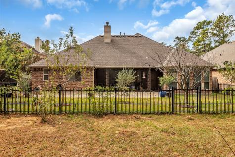 1622 Beau Rivage Conroe TX 77304
