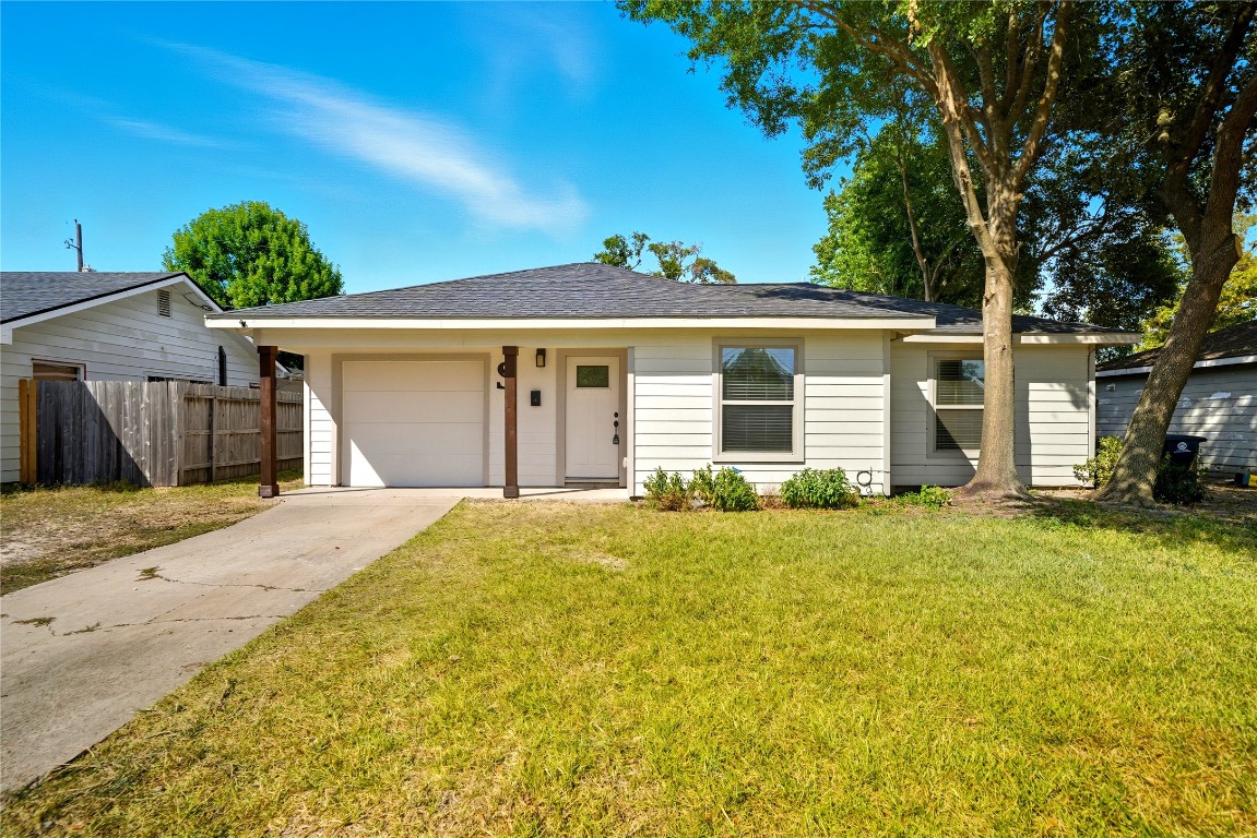 61 Trenwood Lane Houston TX 77022