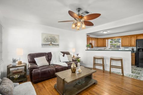 14959 Deming Street Channelview TX 77530