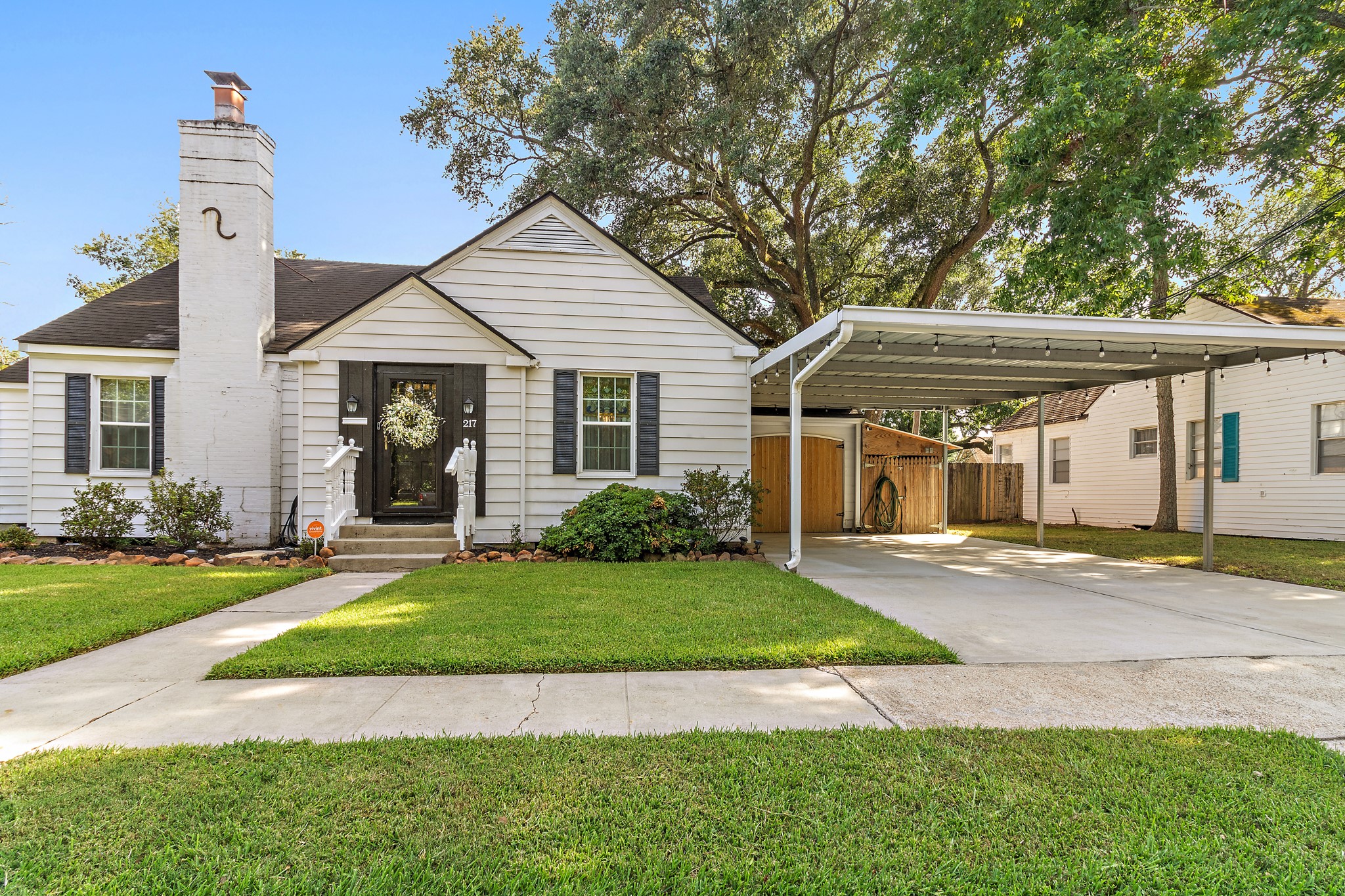 217 W Hunnicutt Street Baytown TX 77520