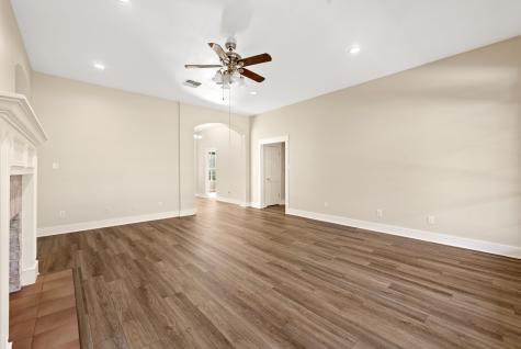 417 W Morgan Street Franklin TX 77856
