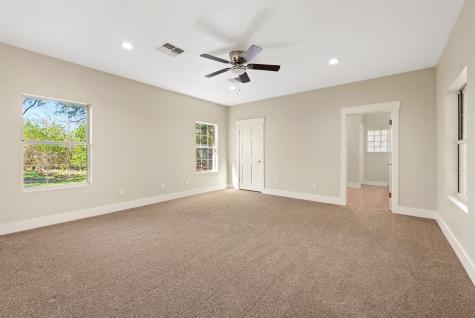 417 W Morgan Street Franklin TX 77856