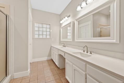 417 W Morgan Street Franklin TX 77856