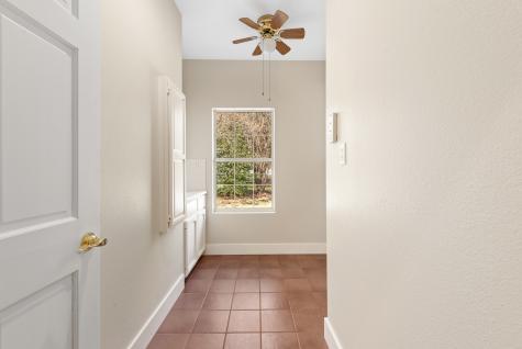 417 W Morgan Street Franklin TX 77856