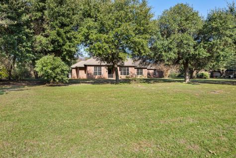 417 W Morgan Street Franklin TX 77856