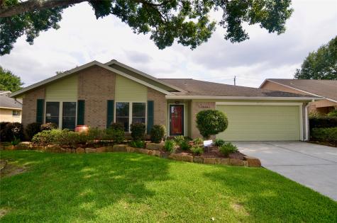4050 Woodhollow Lane Pasadena TX 77504