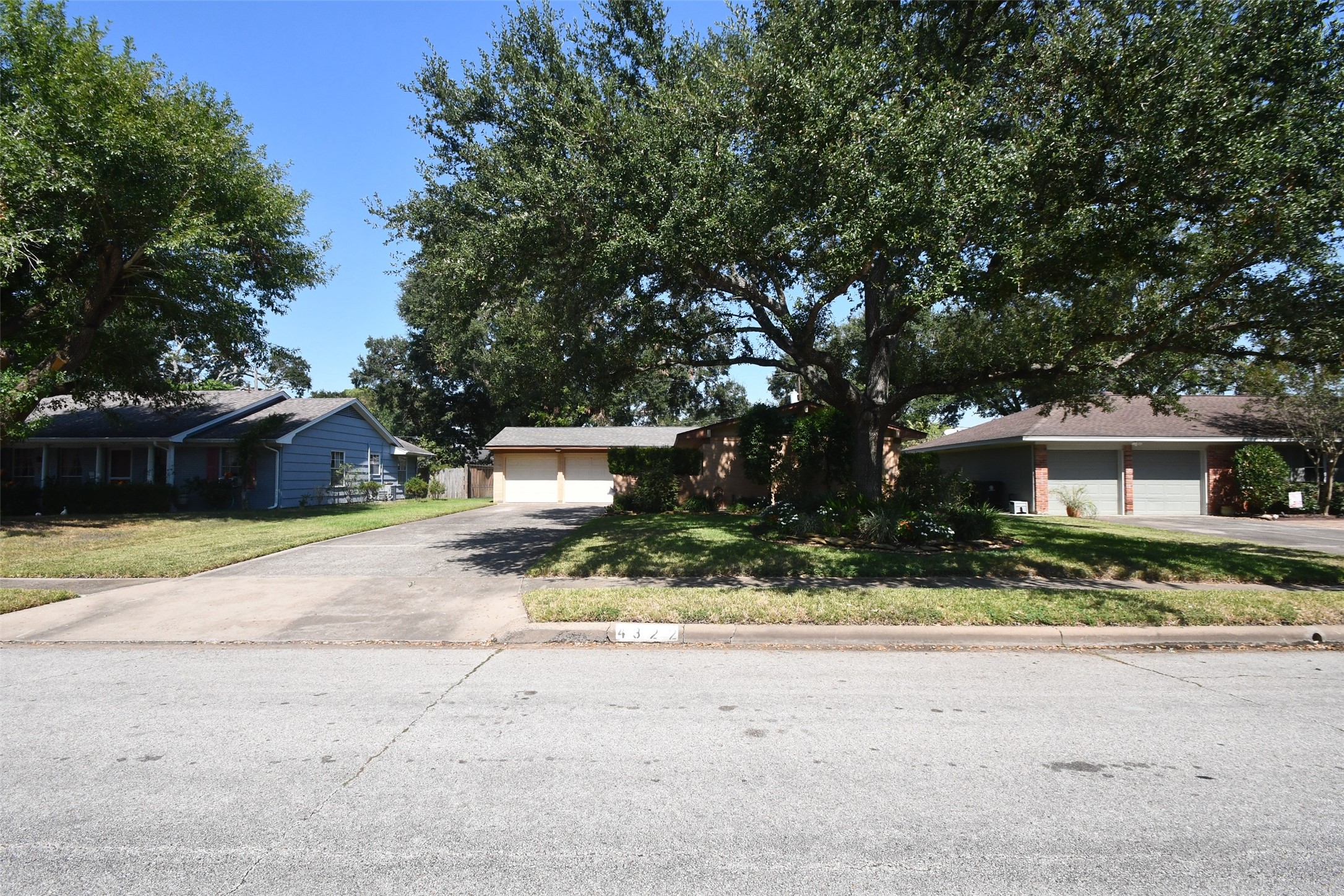 4322 Kinglet Street Houston TX 77035