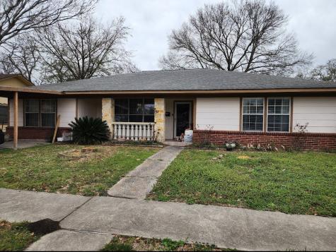 1700 Mississippi Street Baytown TX 77520