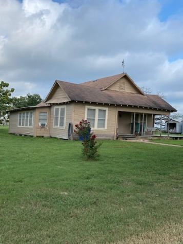 26647 Highway 90 N Bedias TX 77831
