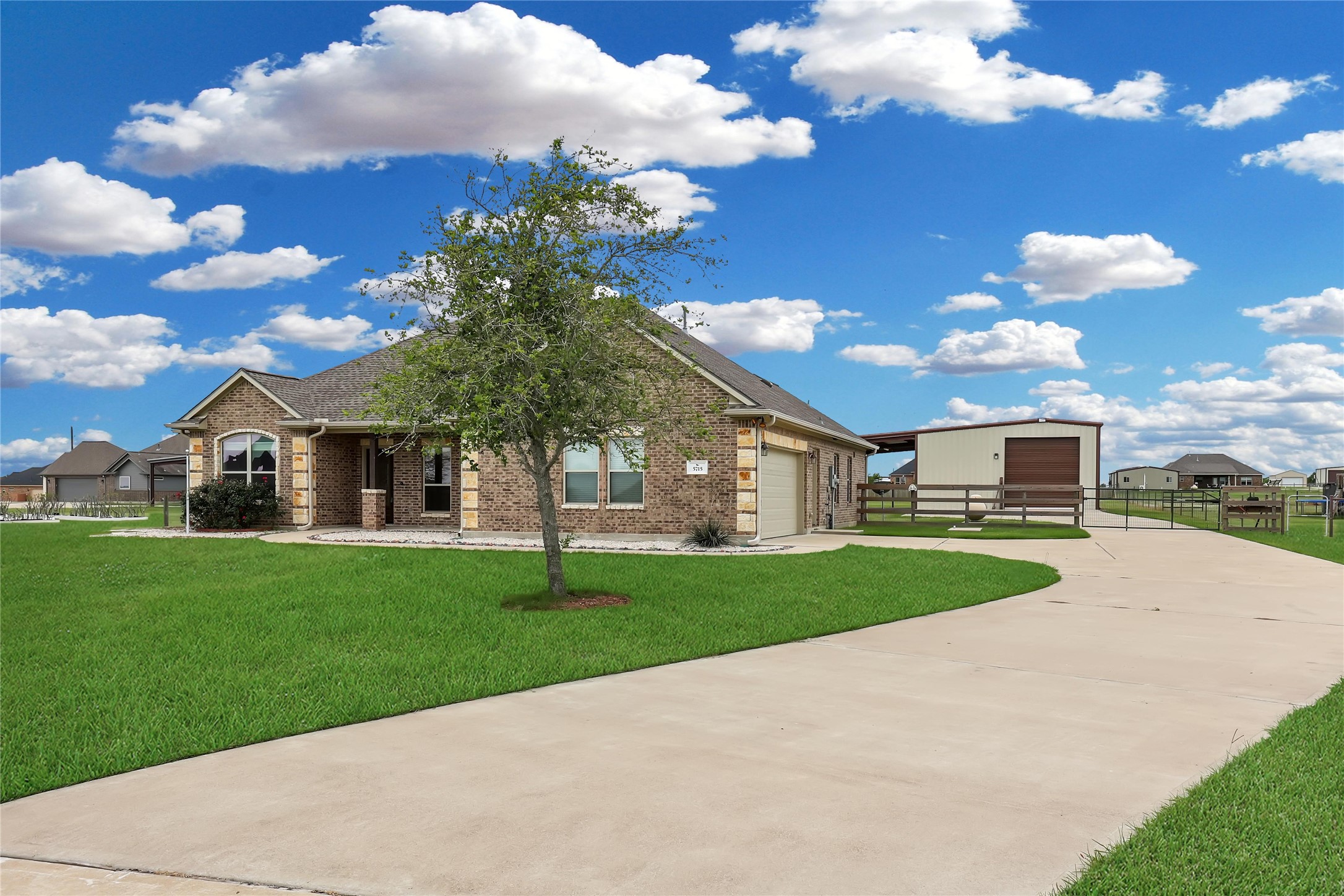 5715 Pioneer Trail Sealy TX 77474