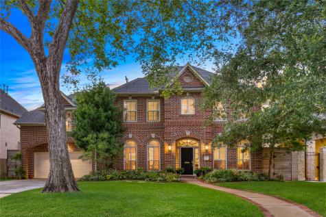 4552 Elm Street Bellaire TX 77401
