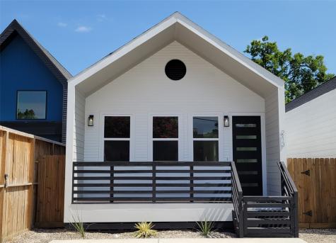 213 E 38th Street Houston TX 77018