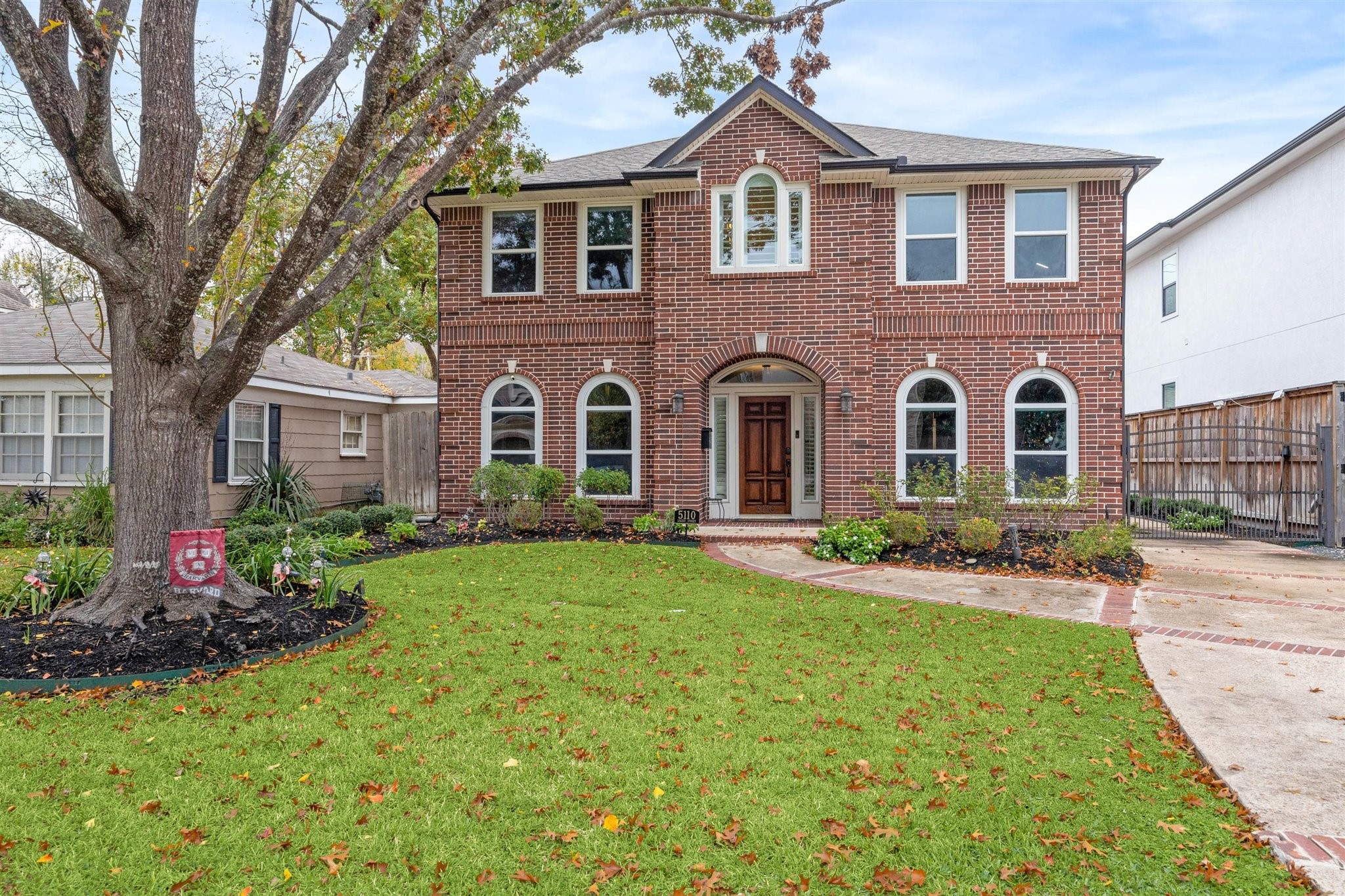 5110 Locust Street Bellaire TX 77401