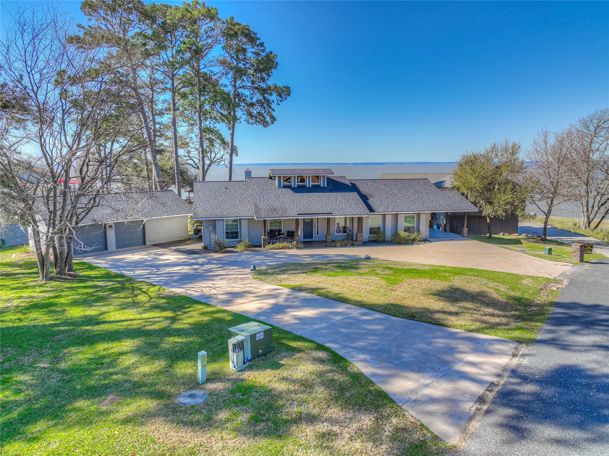 207 Shady Drive Onalaska TX 77360