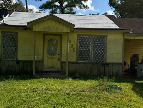 525 Murrell Street Clute TX 77531