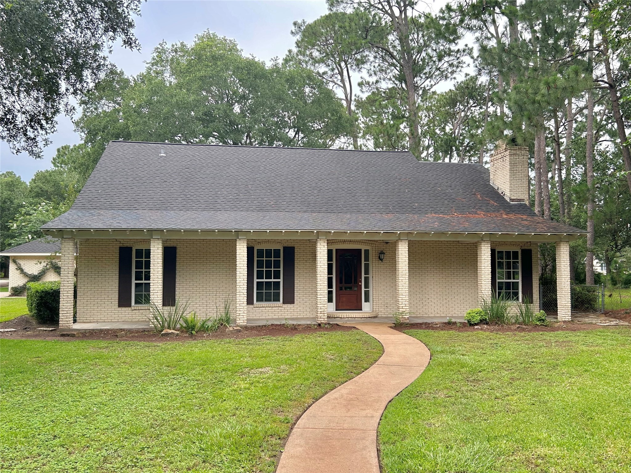 501 E Bronco Bend Street Angleton TX 77515