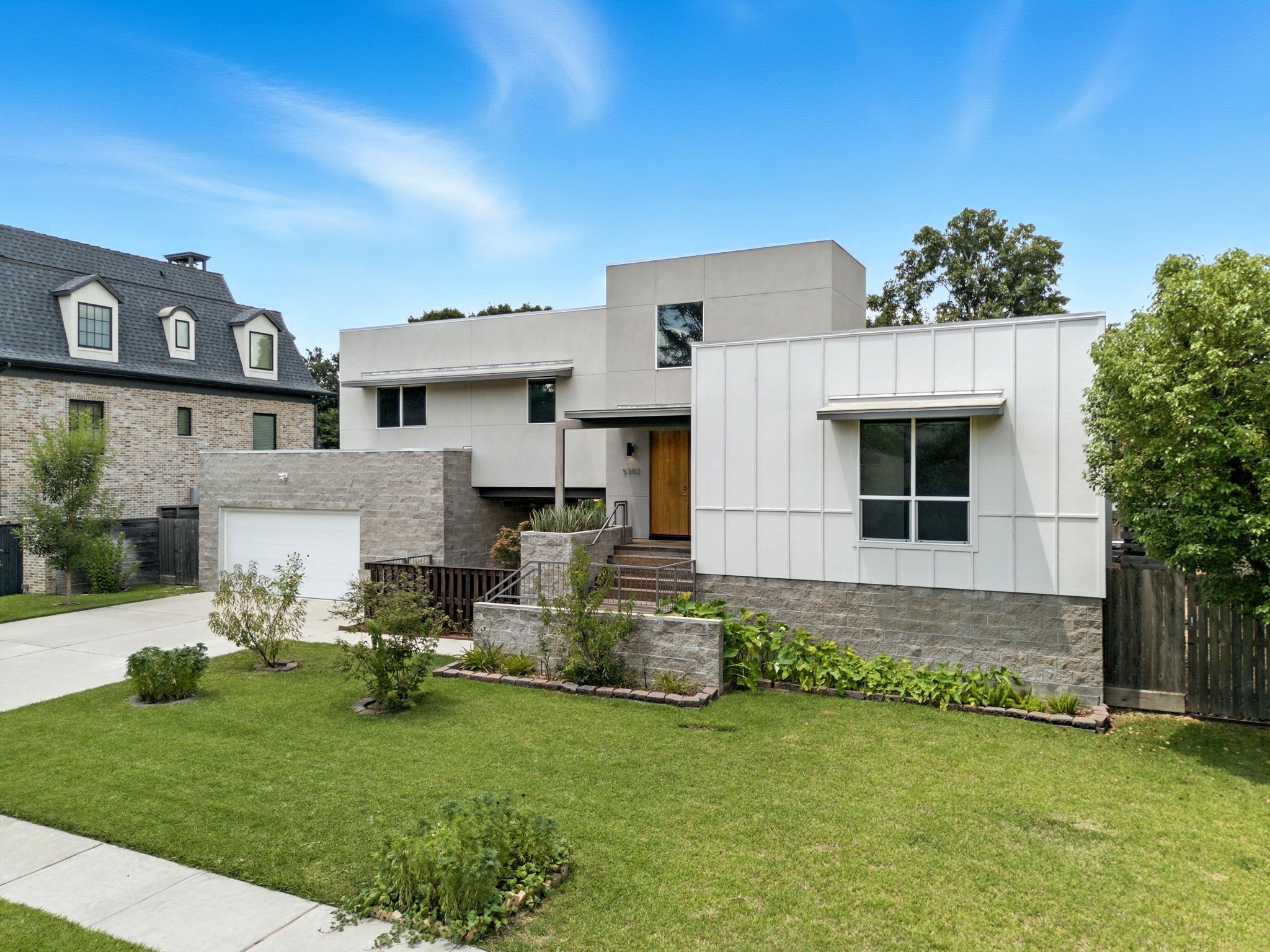 5302 Braesheather Drive Houston TX 77096