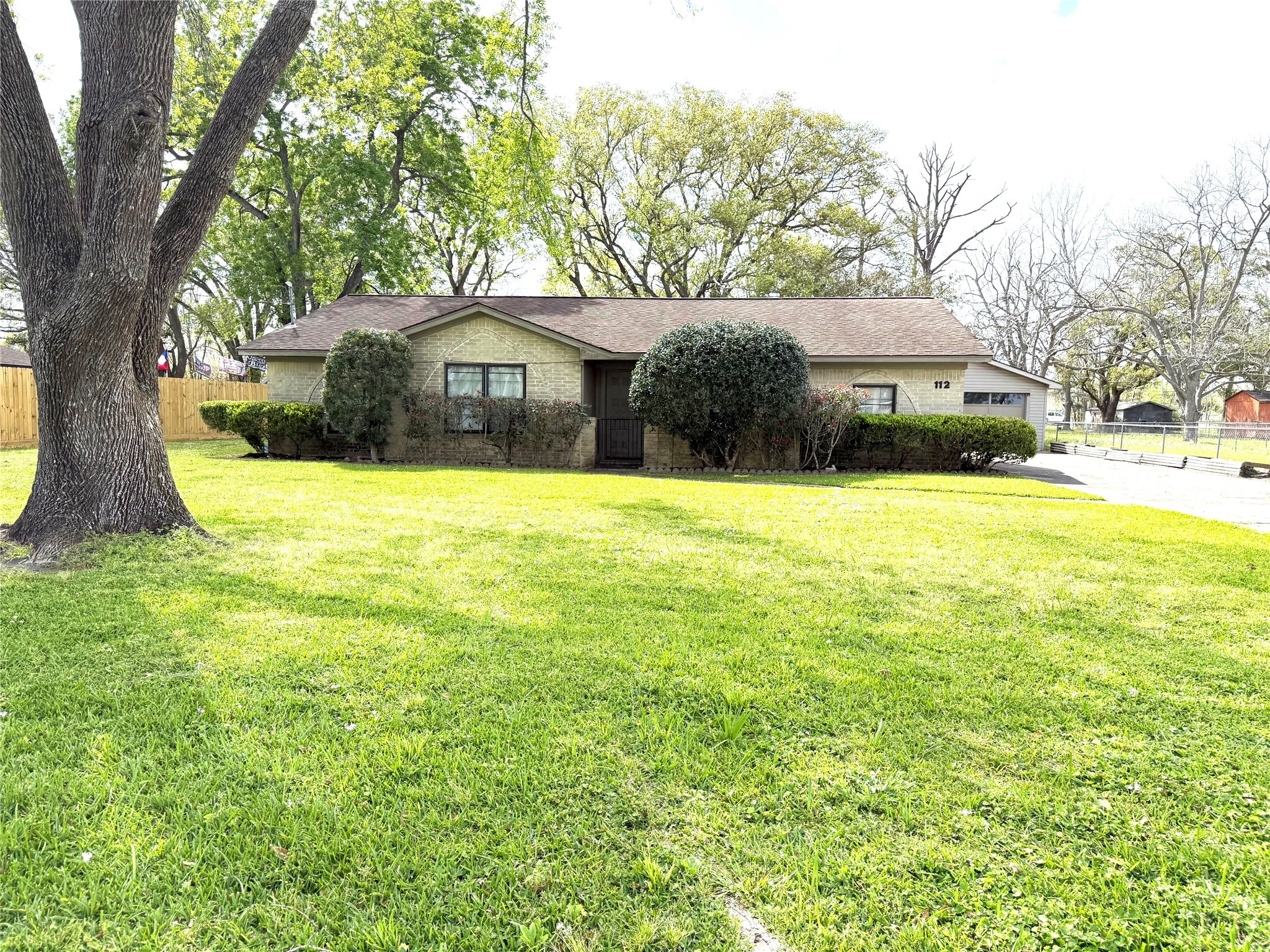 112 Walnut Street Angleton TX 77515