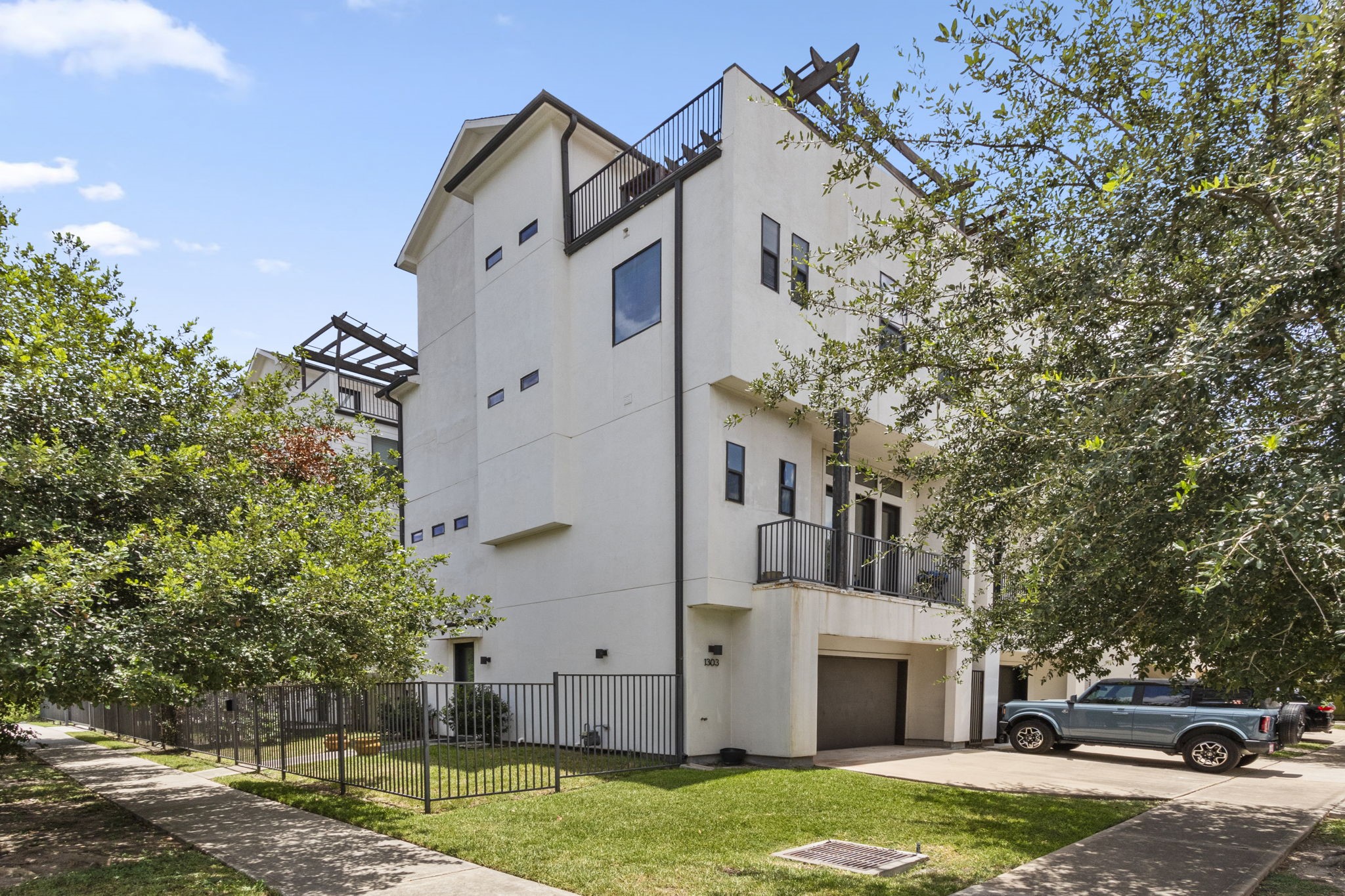 1303 Live Oak Street Houston TX 77003