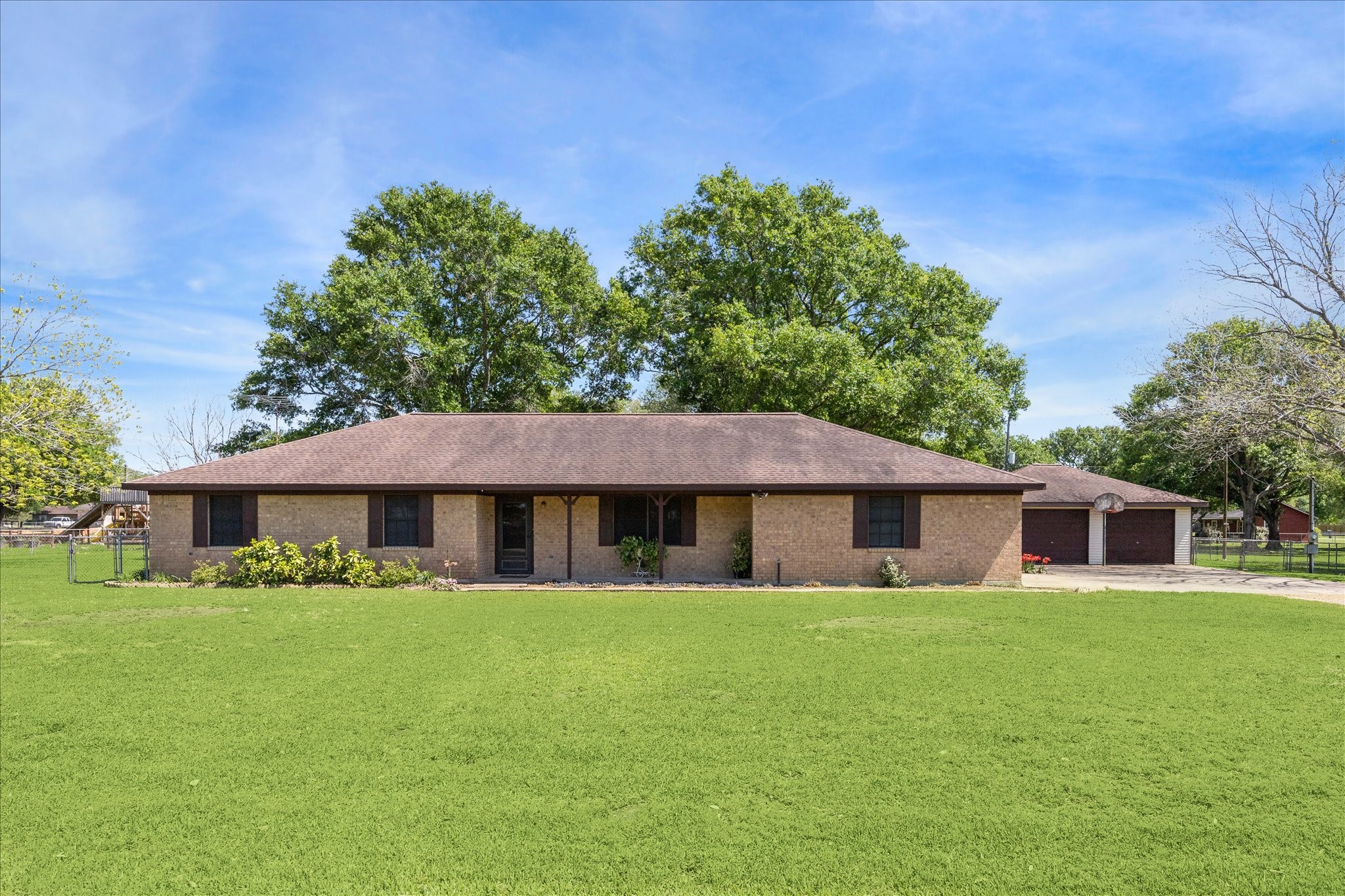 3511 Quail Circle Sealy TX 77474