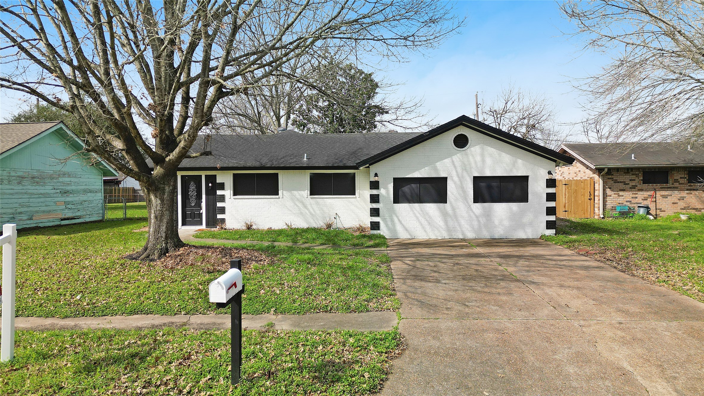812 Whelton Drive Pasadena TX 77503