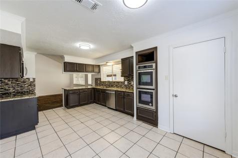 17811 Wake Court Crosby TX 77532