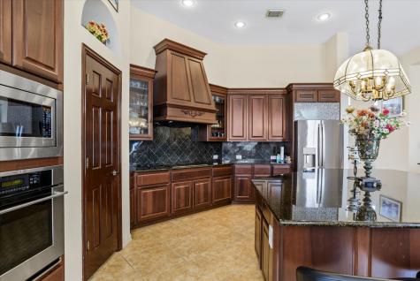 7114 Habersham Avenue Sugar Land TX 77479