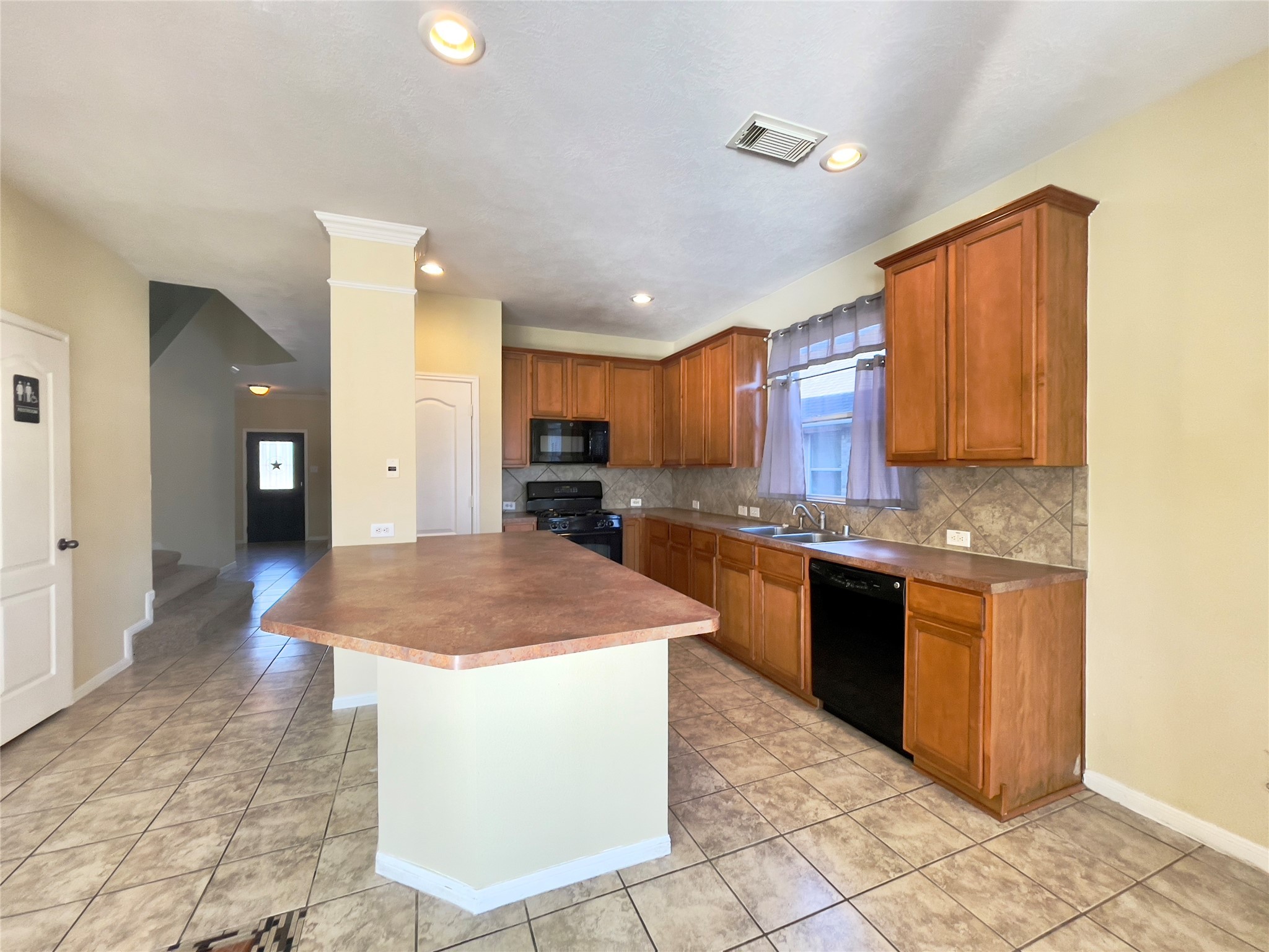 1803 Lansing Cove Drive Fresno TX 77545