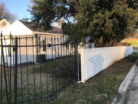 801 Gay Hill Street Brenham TX 77833