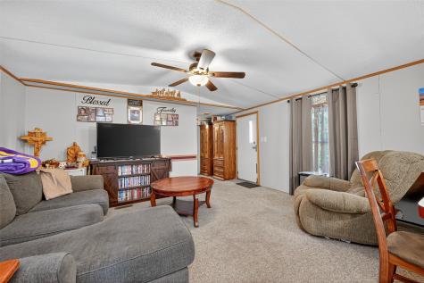 14 County Road 2400 Hull TX 77564