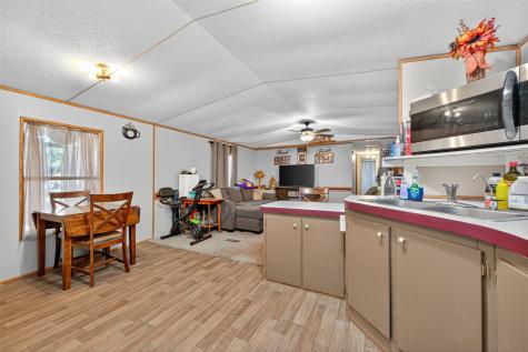 14 County Road 2400 Hull TX 77564