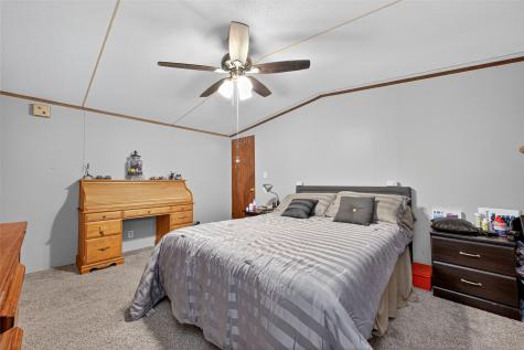14 County Road 2400 Hull TX 77564