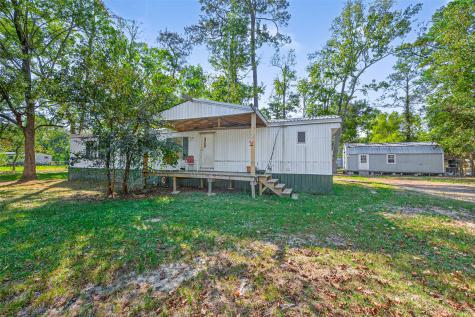 14 County Road 2400 Hull TX 77564