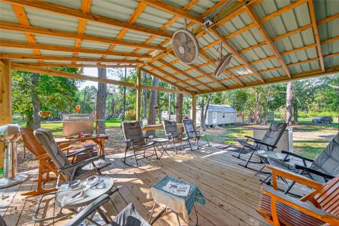 14 County Road 2400 Hull TX 77564