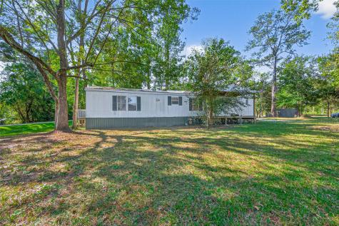 14 County Road 2400 Hull TX 77564