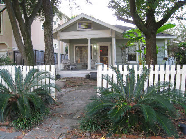 1935 W Clay Street Houston TX 77019
