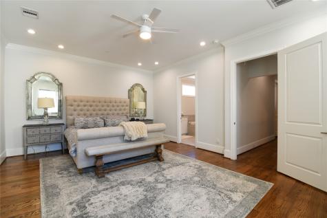 1628 Potomac Houston TX 77057
