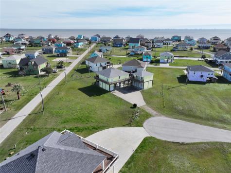 2426 Sand Bar Lane Crystal Beach TX 77650
