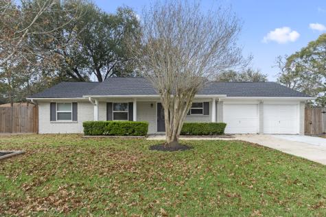 506 Mary Ann Drive Friendswood TX 77546