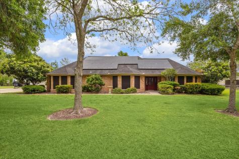 203 Chester Drive Friendswood TX 77546