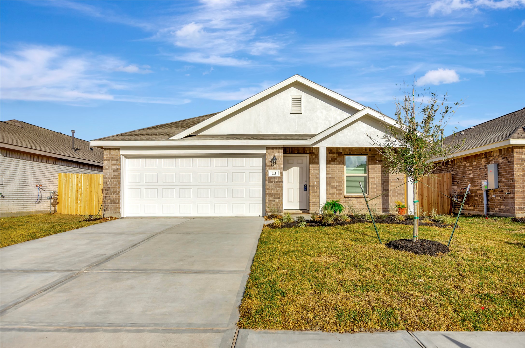 13 Riverwood Circle Court Angleton TX 77515