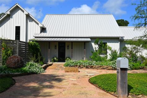 557 N Monroe Street La Grange TX 78945