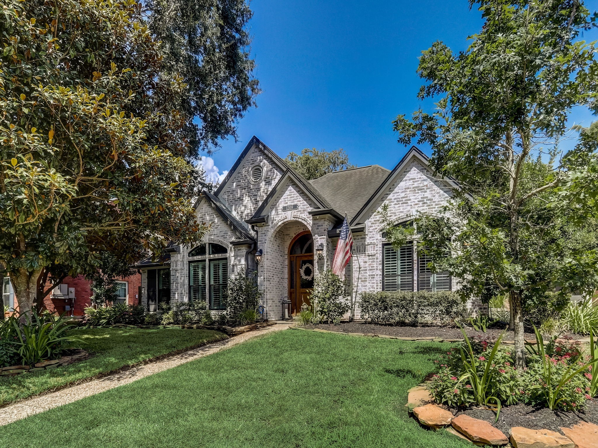 1209 Verdun Lane Friendswood TX 77546