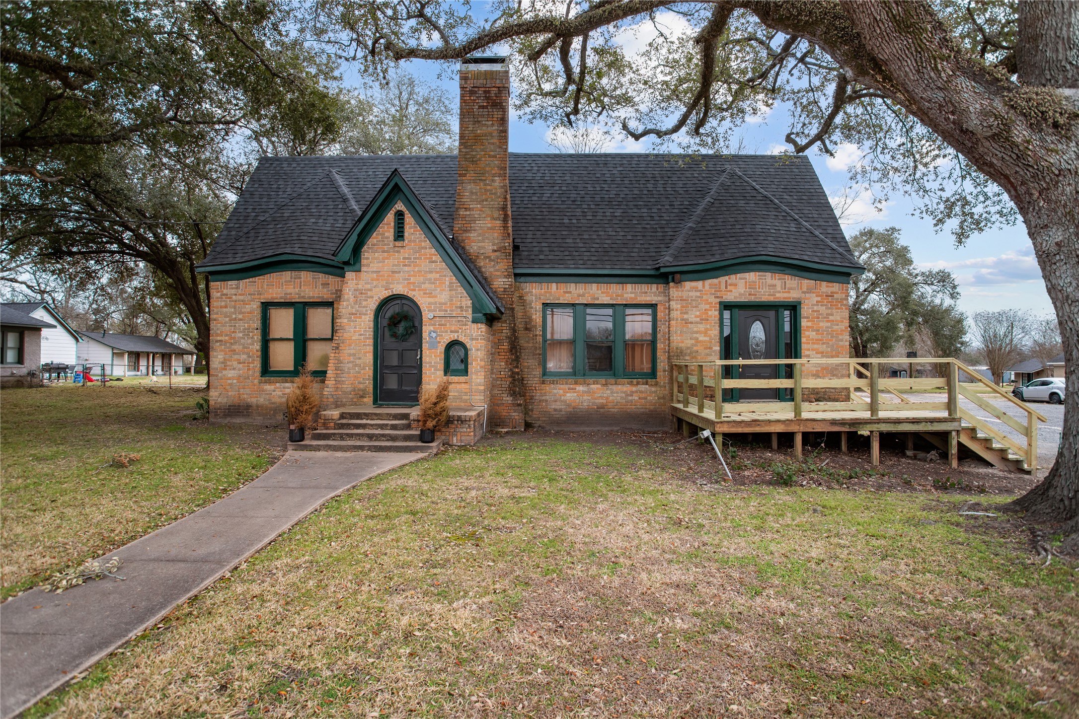 706 E Main Street Madisonville TX 77864